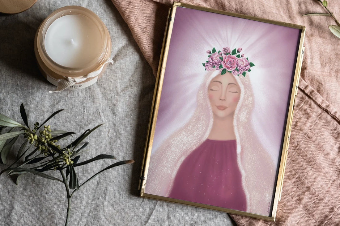 affiche, poster représentant la vierge Maris couronnée de roses lumineuse et de son auréole de lumière